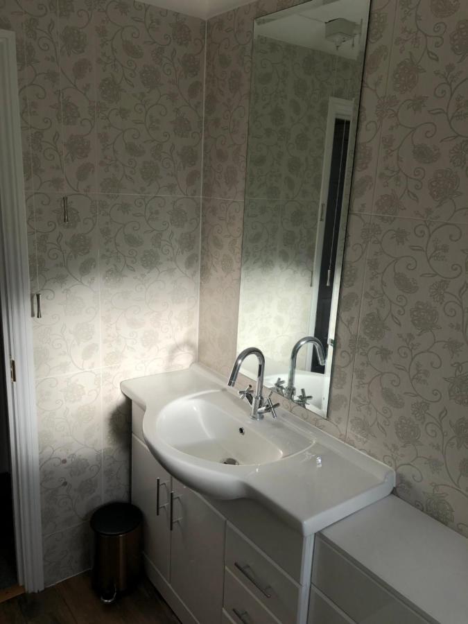 Stylish 2 Bed Apartment Next To The Norfolk Broads Coltishall Exterior foto